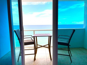 Castle 1527 Studio Balcony Direct Beach Access, Pool, Tennis, Free Parking